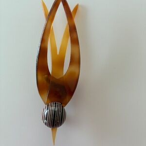 Pin:  Lea Stein, Paris